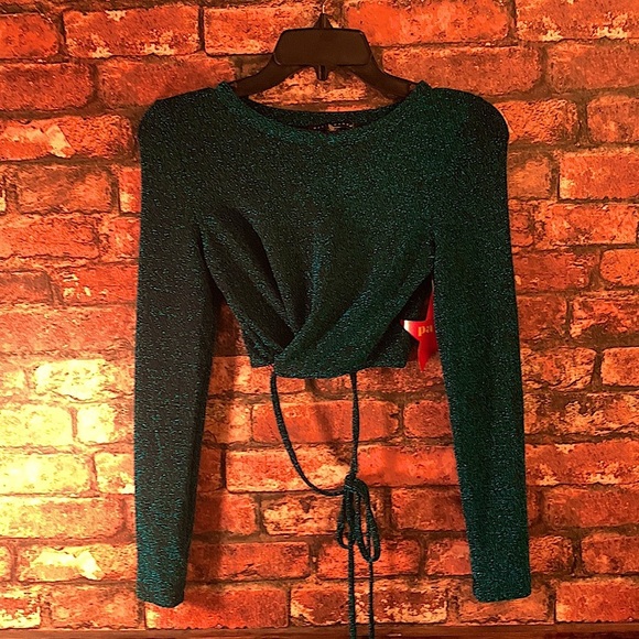 NWT Haute Monde size small wrap around crop top - Picture 2 of 6